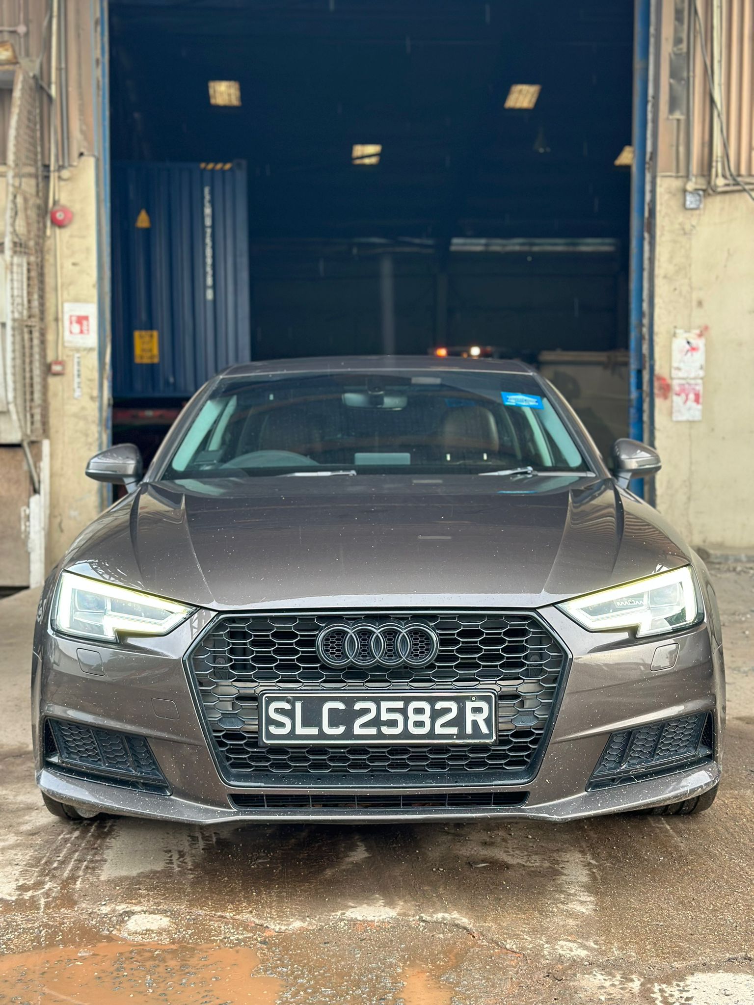 
								Audi A4 full									
