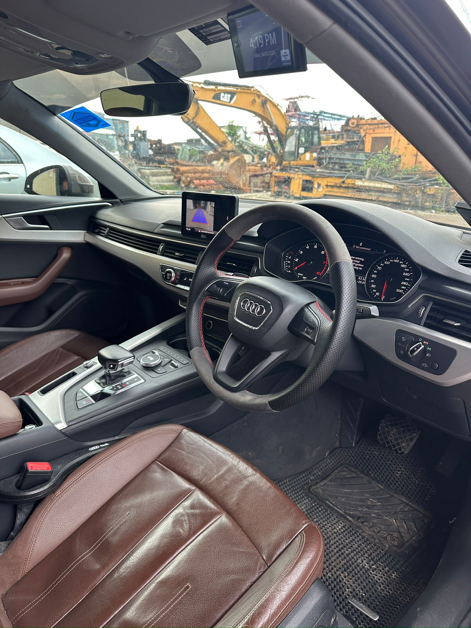 
								Audi A4 full									