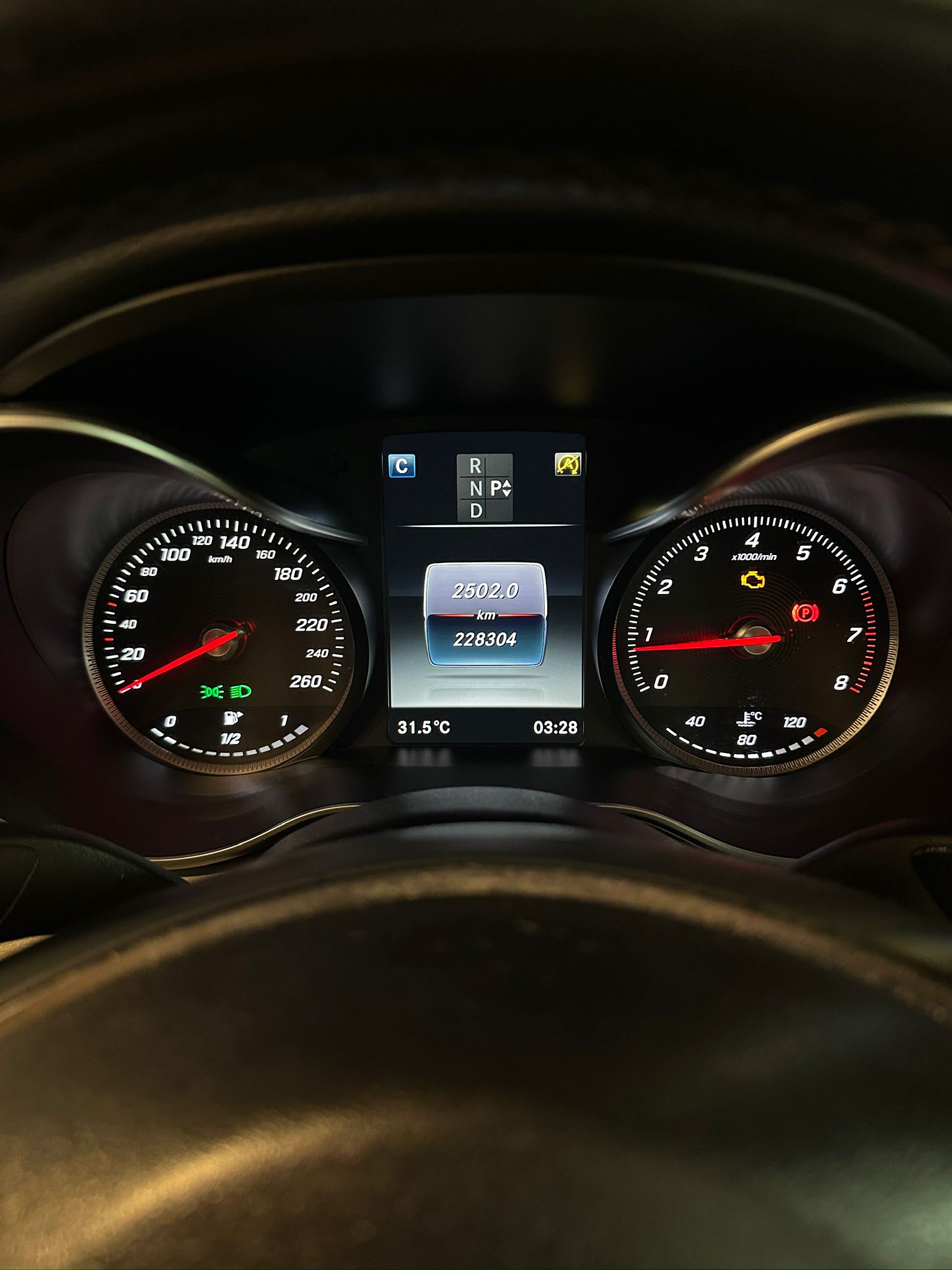 
								Mercedes C180 full									