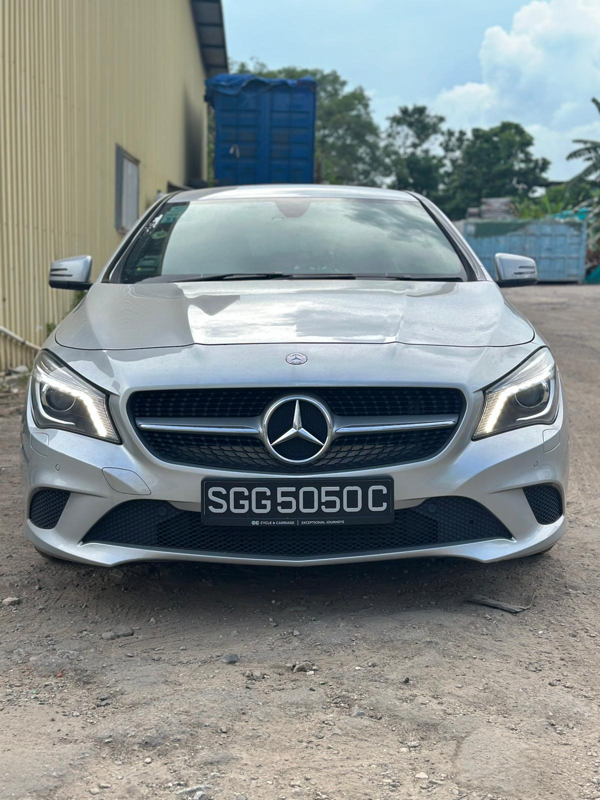 
								Mercedes CLA 200 full									