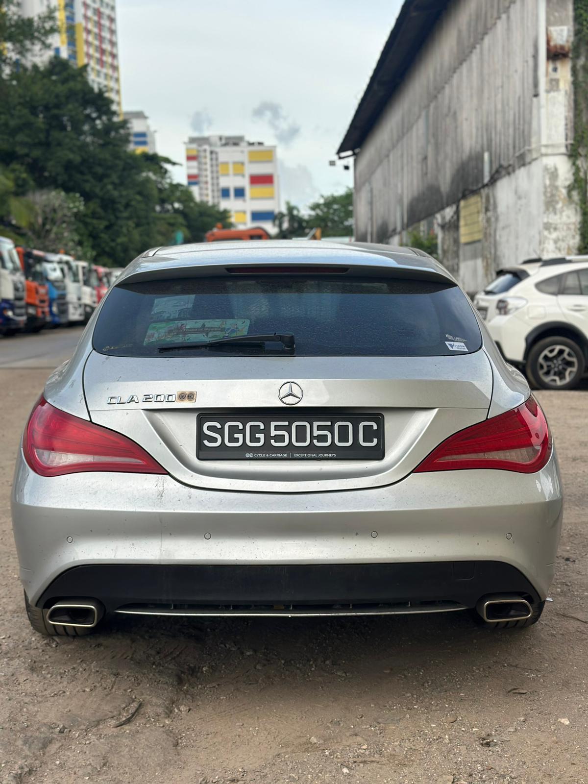 
								Mercedes CLA 200 full									