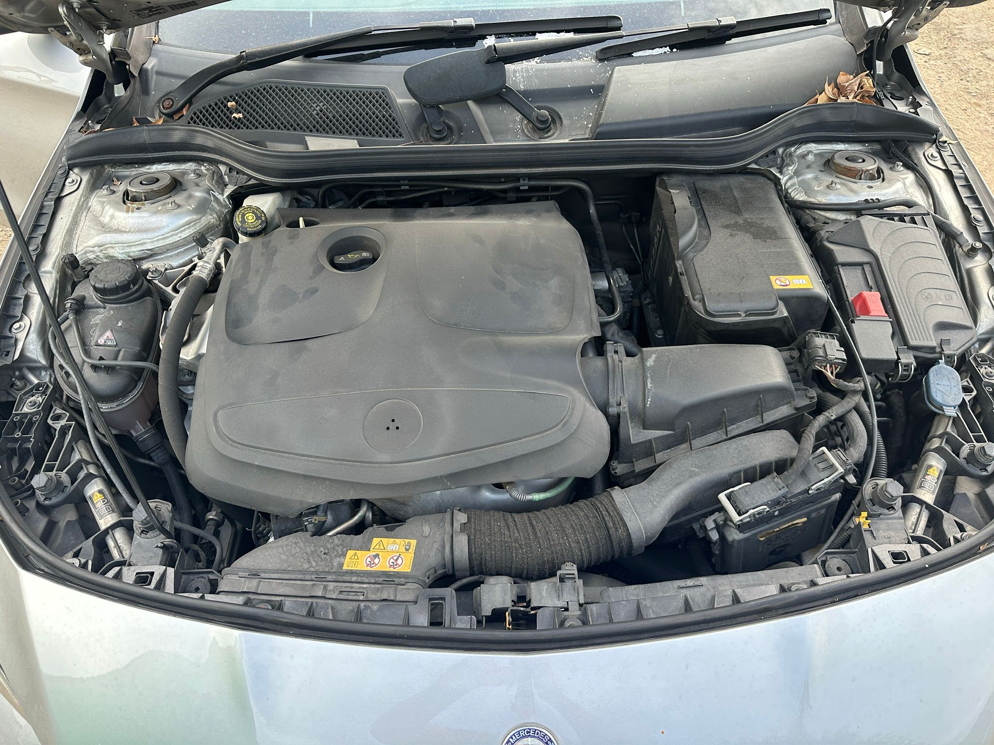 
								Mercedes CLA 200 full									